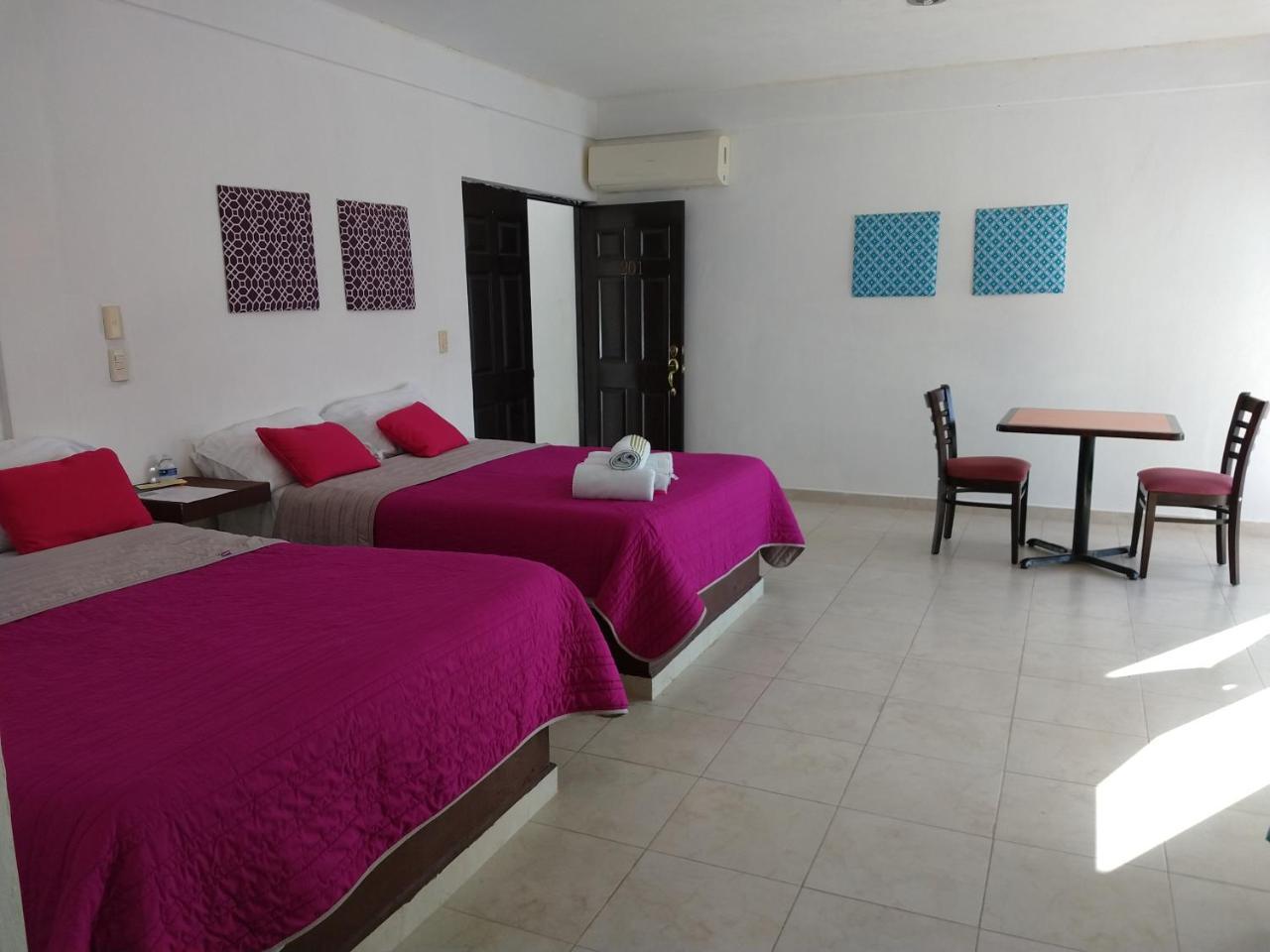 Hotel Espana Chetumal Exteriér fotografie